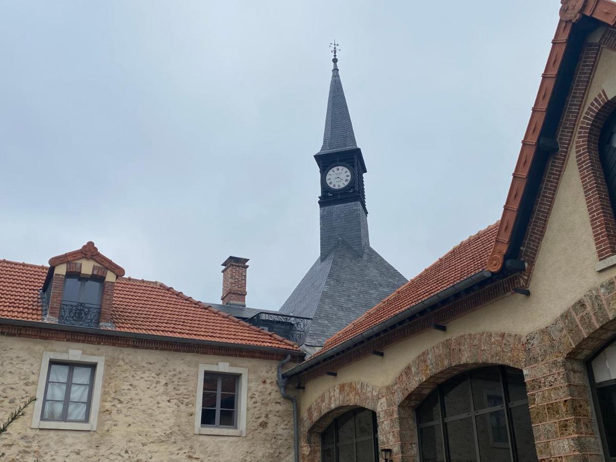 Loft Dans Le Clocher Face Au Chateau Bonnelles Eksteriør bilde