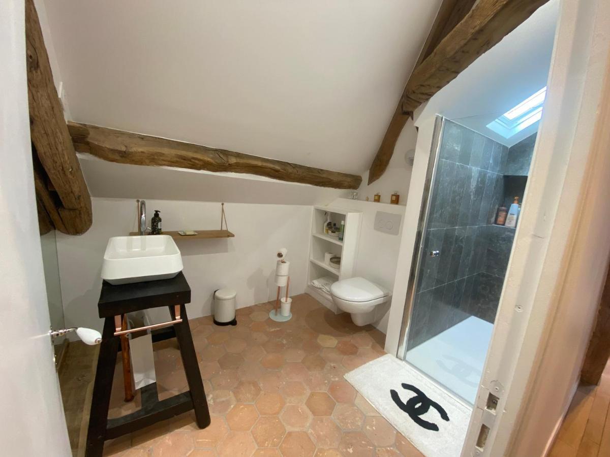 Loft Dans Le Clocher Face Au Chateau Bonnelles Eksteriør bilde