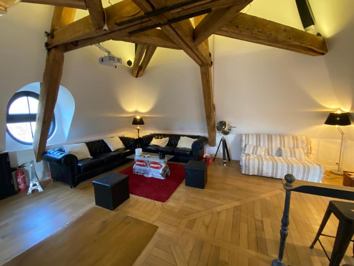 Loft Dans Le Clocher Face Au Chateau Bonnelles Eksteriør bilde