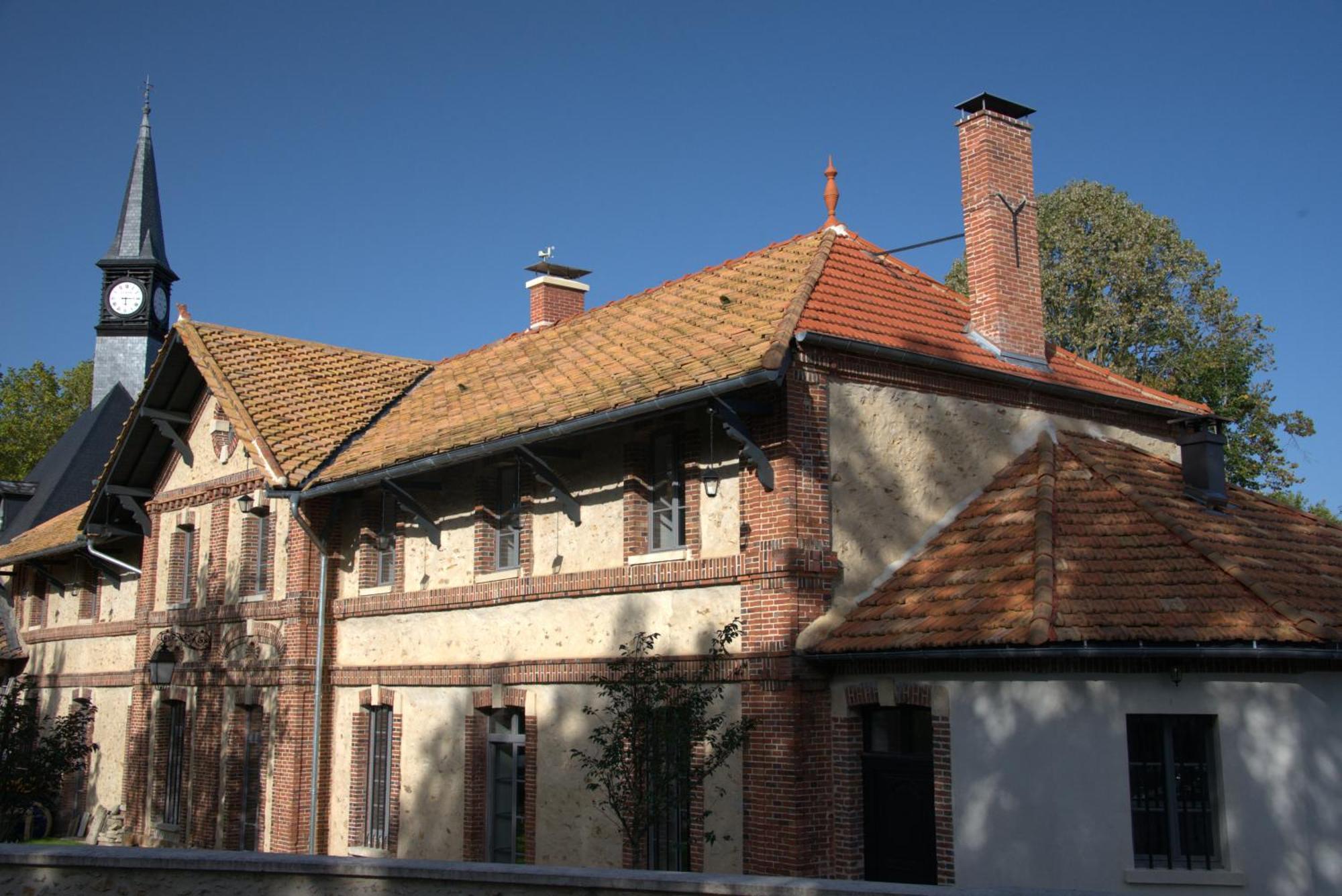 Loft Dans Le Clocher Face Au Chateau Bonnelles Eksteriør bilde