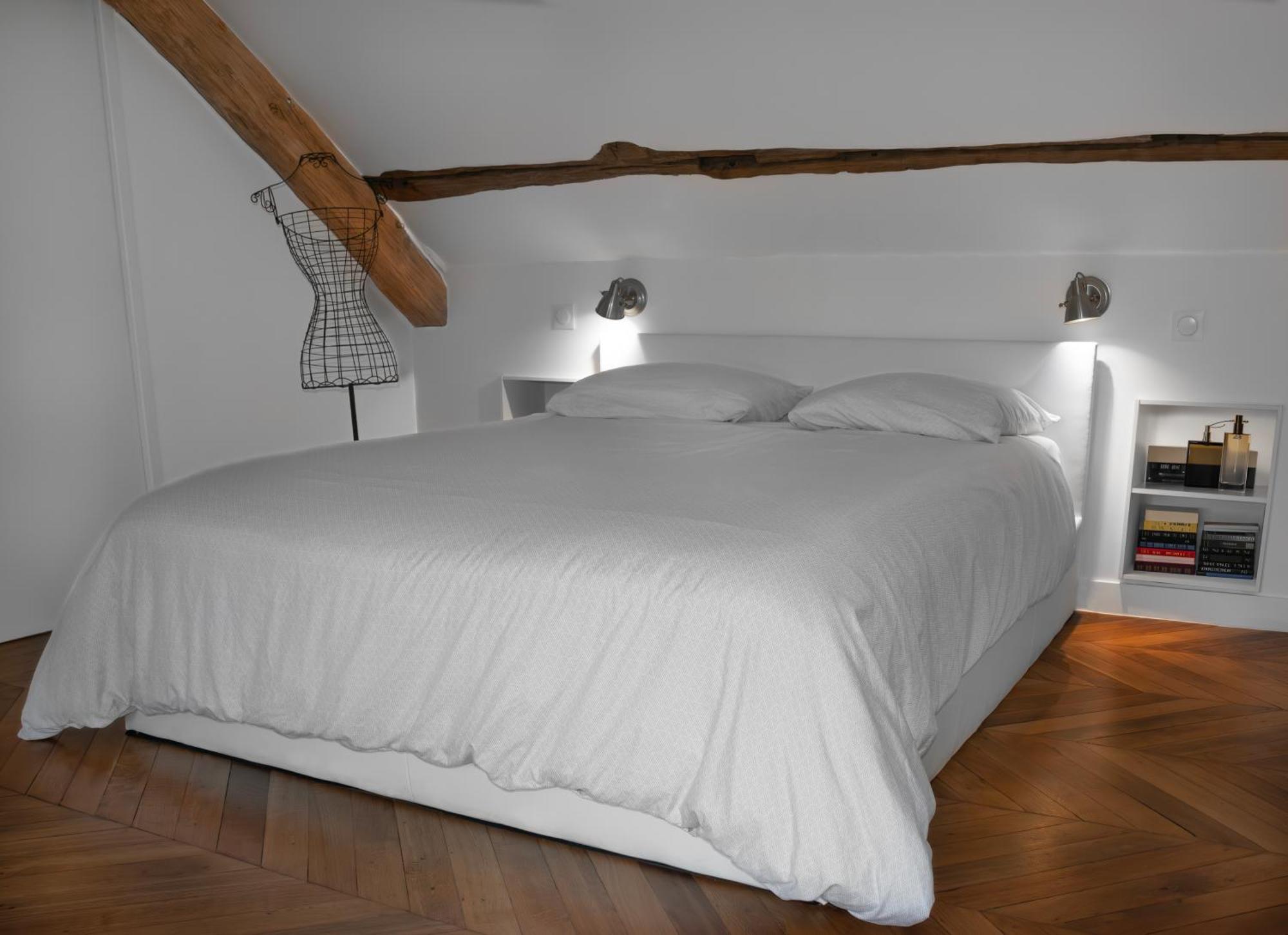 Loft Dans Le Clocher Face Au Chateau Bonnelles Eksteriør bilde